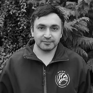 Javier Navarro, Técnico de Taller